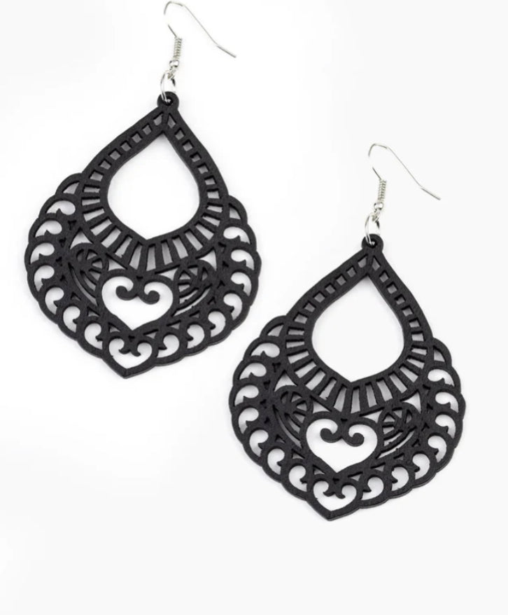 Black Elegant Earrings