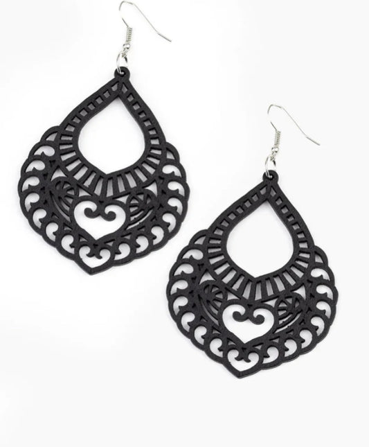Black Elegant Earrings